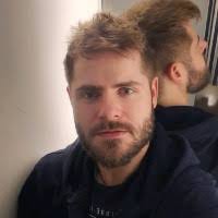 80+ perfiles de «Weiner»