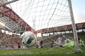 Das stadion soll unweit des messegeländes genuas errichtet werden und einen ausblick auf das meer bieten. Fussball Cagliari Muss 1 000 Km Zu Heimspielen Reisen Sport Orf At