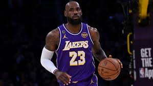 LeBron James, Lakers Criticized by Fans After Failing to Close Out Rockets Despite Reaves' Return