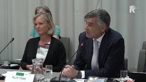 Cora van nieuwenhuizen, vvd´er en europarlementariër, heeft een column voor ons geschreven. Wethouder Wijbenga Zegt Functie Op Bij Coa En Grauss Wil Niet Verhuizen Rijnmond