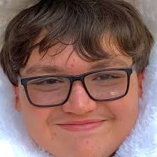 Cody Darling's Instagram, Twitter & Facebook