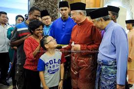 P16 putrajaya homestay 39 jalan p16 d/1 presint 16, putrajaya, putrajaya. Pengunjung Teruja Sambutan Rumah Terbuka Pm Jemaah Menteri Utusan Borneo Online