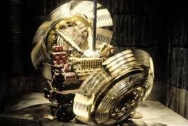 Scienziato inventa la macchina del tempo? Aryayek prevede il ...