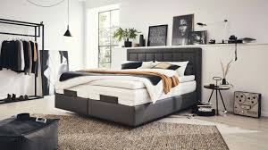 Nun liege ich jedoch alles andere als bequem da das bett aus 2 kleinen matratzen besteht welche nicht sonderlich hochwertig sind. Boxspringbett Vs Polsterbett Das Sind Die Unterschiede