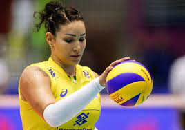 Atua como oposta da seleção brasileira de vôlei. Brasil Deve Jogar Montreux Sem Tandara Bia E Natalia Lesionadas