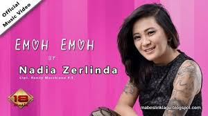 Pin Di Lirik Lagu