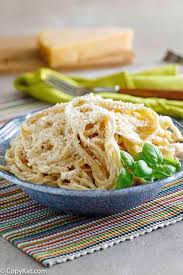You can use half and half instead of half heavy cream/half milk. The Best Copycat Olive Garden Alfredo Sauce Recipe Copykat Recipes