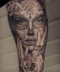 Dann bist du bei tattooidee.com genau richtig. Puro Tattoo Chicano Op Instagram Dia De Los Muertos By Geir North Purotatto Chicano De Dia Gei Skull Girl Tattoo Candy Skull Tattoo Sleeve Tattoos