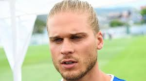 Gislason became an overnight sensation on social media when viewers around the world realised that a hunky, blond peach of a man was kicking about in. Fifa World Cup 2018 Social Media Turns Iceland S Gislason Into New Sex Symbol Marca In English