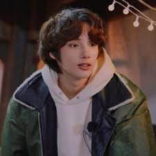 Txt Can T We Just Leave The Monster Alive Pin By տyᒪᐯiᗩ On Txt In 2020 Meme Faces Txt Dear Future Husband