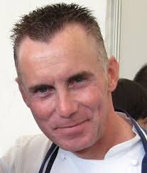 Perhaps more than any other chef, gary rhodes reinvigorated british cooking with his modern twist on the traditional. Gary Rhodes Wikipedia La Enciclopedia Libre