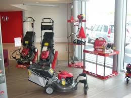 Porovnejte si autocentrum jan šmucler s.r.o. Autocentrum Jan Smucler Honda Stroje