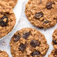 Oatmeal cookies with raisins