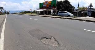 Pabrik sepatu lamongan / pabrik sosis sukabumi / baru 2 minggu bekerja karyawan. Jalan Jalur Lingsel Kota Sukabumi Makan Korban Radarsukabumi Com