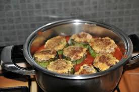 Cerda è un paese vicino nelle madonie nella provincia di palermo, noto in tutta la sicilia per la coltivazione dei carciofi. Carciofi Ripieni Alla Siciliana L Officina Del Bimby E Non Solo