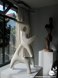 Clamart Maison Et Atelier De Jean Arp Et Sophie Taeuber Abrite Actuellement La Fondation Arp Jean Arp Squelette D Oiseau 194 Jean Arp Doesburg Sculpture