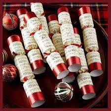 What's a festive feast without crossing arms with the loved ones next to us and breaking open christmas crackers, gleefully sharing the contents around the table? 10 Best Luxury Christmas Crackers 2020 Unique Holiday Crackers