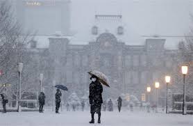 雪予報が現実に☃️ めちゃ雪が降ってきました☃︎｡*❅ 東京23区にも大雪注意報が出ています❄ 寒さと足元に気を付けてください ❄️ #雪 #東京雪. æ±äº¬éƒ½å¿ƒã§ç©é›ª10ã‚»ãƒ³ãƒ 4å¹´ã¶ã‚Šã«å¤§é›ªè­¦å ±ã‚‚ è¥¿æ—¥æœ¬æ–°èžme