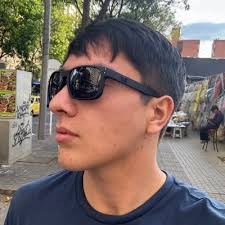 Alejandro Wong (@alejandrowong77)