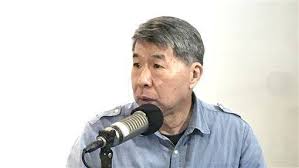 Born december 1954) is a taiwanese political scientist. å¼µäºžä¸­æ‹šäº† å‹Ÿ98è¬å€Ÿåƒè¬é¸é»¨é­ ä¸‰ç«‹æ–°èžç¶² Line Today