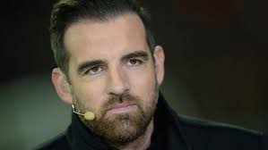 Former germany and real madrid footballer christoph metzelder, 38, is under investigation for allegedly sharing child pornography via the messenging service whatsapp. Christoph Metzelder News Der Faz Zum Fussballer
