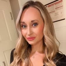 Joanna Combs's Instagram, Twitter & Facebook