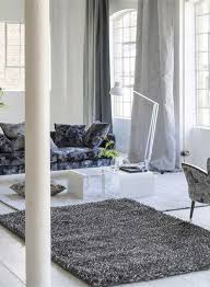 Certains tapis doivent faire l'objet d'une attention particulière. Le Guide Du Tapis Shaggy Nos Conseils D Achat Et D Entretien