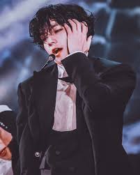 He is not just an idol seen on stage, but a terrific actor on the small screen as well. Pin On Taehyung Bts V