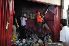 Kudus , pasar kliwon merupakan pasar te. To2ncysrw4m37m