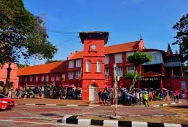 Jonker street sangat terkenal di melaka yang merupakan pasar malam yang hanya ada pada saat weekend saja. Tempat Wisata Menarik Di Melaka Malaysia Yuniari Nukti