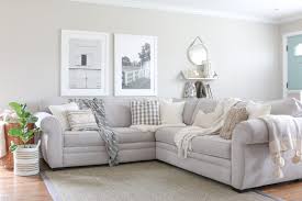 Advice on sizes, colors, and pillow shops! Dark Grey Couch With Colorful Pillows I Really Like The Couch Rug Combination And That Throw Blanket Looks Great Draw Dink