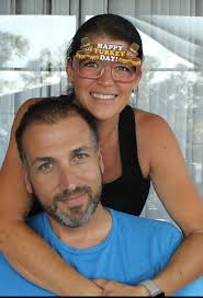 How to remove a person from a memorial picture?