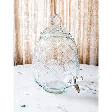 Superbe Bonbonne Distributeur De Boissons En Verre Et En Forme D Ananas A Vous De Choisir Si Vous Y Mettrez Du Jus Detox In 2020 Pendant Light Ceiling Lights Light