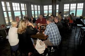 The ventura promenade is an oceanfront pathway that runs between the ventura pier and surfers point. Restaurant Review Beach House Fish On The Ventura Pier