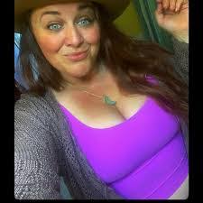 Molly Shew's Instagram, Twitter & Facebook