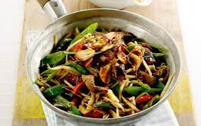 Beef And Pepper Stir Fry Chinese Recipes Goodtoknow Recipe Dinners Under 500 Calories Low Calorie Recipes Quick Stir Fry Recipes
