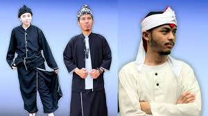 Namun adat dan tradisi jawa terkenal sangat identik karena masih menggunakan budaya sunda. Pakaian Adat Jawa Barat Pakaian Tradisional Indonesia Ciri Khas Budaya Bangsa Youtube