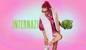 Po sukcesie jej hot16challenge young leosia powraca z pełnoprawnym numerem. Krytyka Szklanek Young Leosi Nie Jest Atakiem Na Kobiecy Rap Skrr Pl Dla Kultury