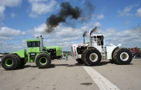 Horse Power 525 Hp Steiger Tiger Iv Vs 1100 Hp Big Bud 16v-747 Big Tractors Tractors Vintage Tractors