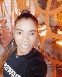 Lisa Rolley's Instagram, Twitter & Facebook