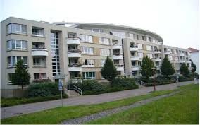15m² in eine gepflegte zwei zimmer wohnung wird eine mobiliertes zimmer mit separate mini küche an eine studentin/frau zu vermieten. 4 Zimmer Wohnung Zu Vermieten Uferstr 4 15230 Frankfurt Oder Stadtmitte Mapio Net