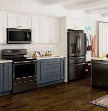 Grey kitchen cabinets with white marble countertop. Beautiful Black Stainless Steel Kitchen Ideas 7 Javgohome Home Inspiration Kitchen Renovation Black Appliances Kitchen Kitchen Remodel