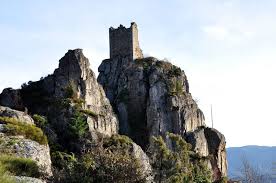 Saint Martin De Valamas Chateau De Rochebonne Depuis Le Gr 42 Natural Landmarks Landmarks Mountains