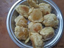 In this video we will see how to make susiyam in tamil. Sweet Susiyam Suyyam Suzhiyan Diwali Sweet Recipe Mangala S Kitchen