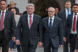 Le président algérien abdelmadjid tebboune, 74 ans, a été transféré mercredi 28 octobre en allemagne pour des «examens médicaux approfondis», a indiqué la présidence après l'annonce de. Le President D Allemagne En Visite D Etat En Tunisie