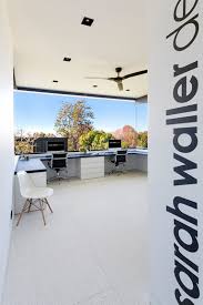 Single Level Family Home With A Large Backyard Home Office Design Modern House Design Architect Design