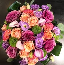 Chrysanthemums, snapdragons, carnations and alstroemeria are cheaper than in any other time during the year. Flowers For A Half A Year Or A Full Year In Scarsdale Ny Colonial Village Flowers