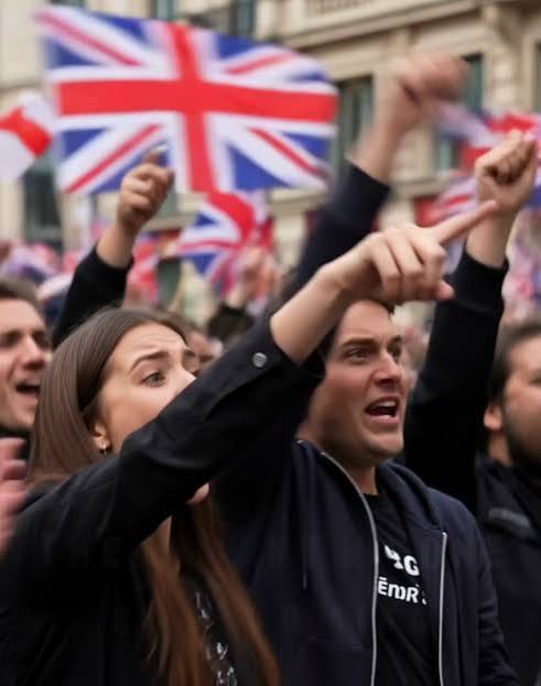 🚨🔥 **THE MOMENT NO ONE SAW COMING — AND IT WAS ALL CAUGHT ON CAMERA!** A dramatic scene captured in the aftermath of a major UK rally is drawing intense attention online,