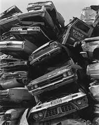 Pin By Retratismo Podcast On A Junkyard Cars Abandoned Cars Old Cars