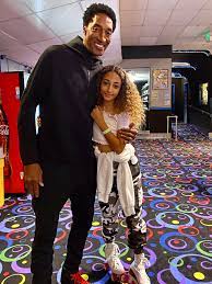 Scottie pippen was born on september 25, 1965 in hamburg, arkansas, usa. Scottie Pippen On Twitter Girldad